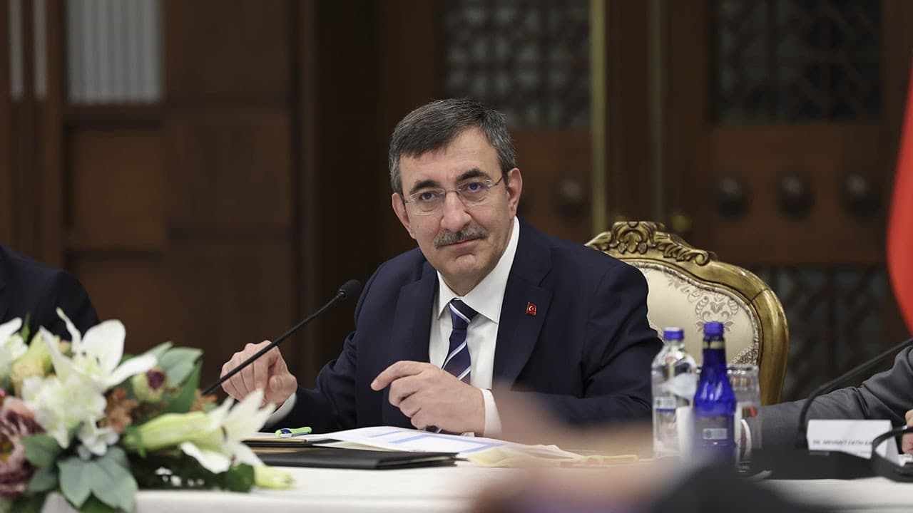 Cumhurbaşkanı Yardımcısı Cevdet Yılmaz: Küresel belirsizliklere rağmen güçlü performans