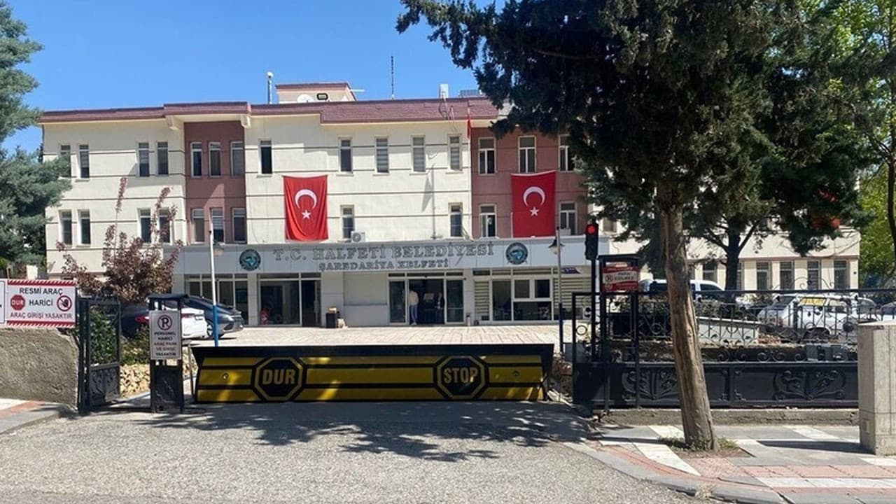 Halfeti Belediyesi'ne operasyon: Eski başkan dahil 29 kişi tutuklandı