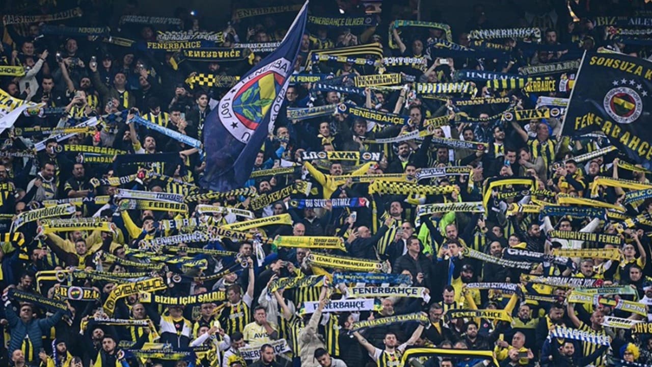 Fenerbahçe duyurdu: Başakşehir mücadelesine ücretsiz bilet...