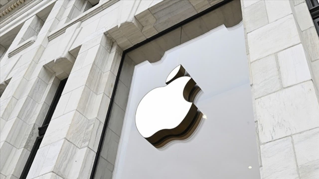 Apple çip üretimi için Intel ve Samsung ile masaya oturdu
