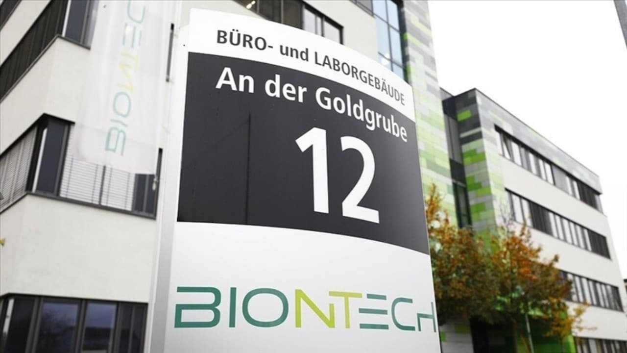 BioNTech, kapasite fazlası nedeniyle 1860 kişiyi işten çıkaracağını açıkladı