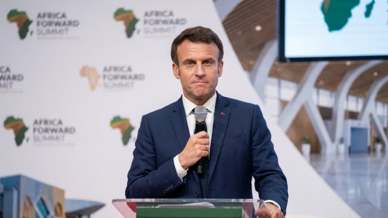 Macron Kenya'da yatırım zirvesinde eleştirilerle karşılaştı