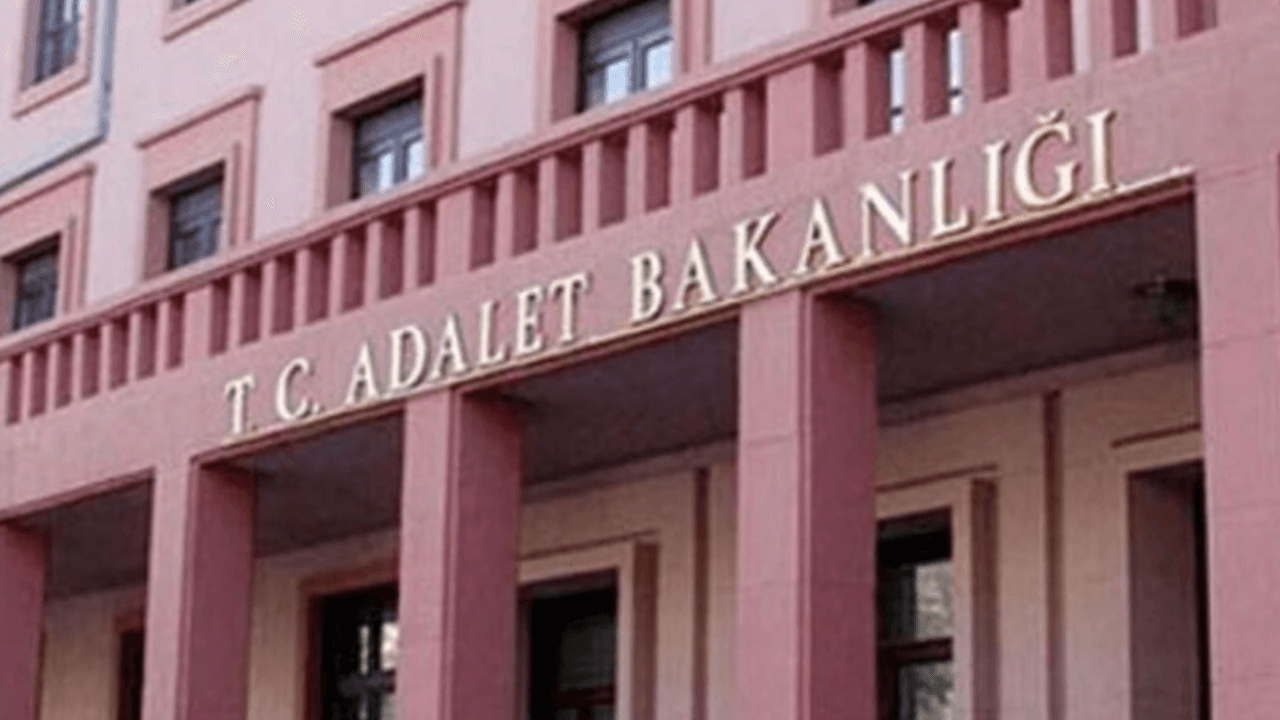 Adalet Bakanlığı 15 bin personel alacak, başvuru tarihleri merak ediliyor