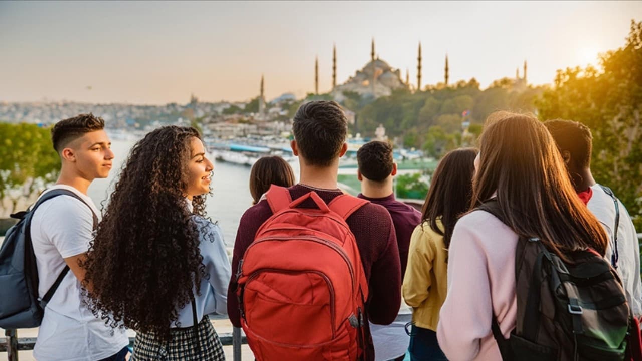Genç nüfusta düşüş: Gençlerin yüzde 23,3'ü eğitim ve istihdamdan uzak