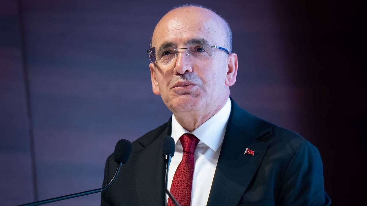 Bakan Şimşek: Faiz dışı bütçede 536 milyar TL iyileşme sağlandı