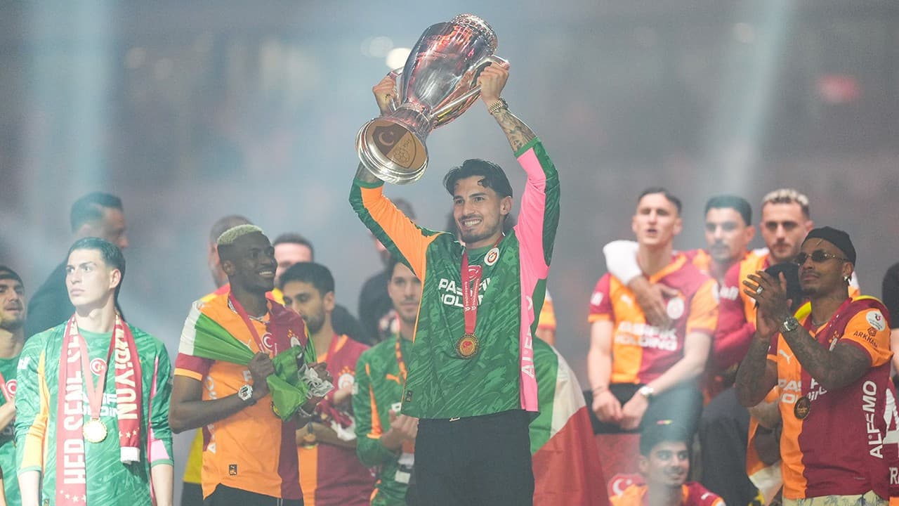 Galatasaray, 26. kez şampiyonluk kupasını RAMS Park'ta aldı