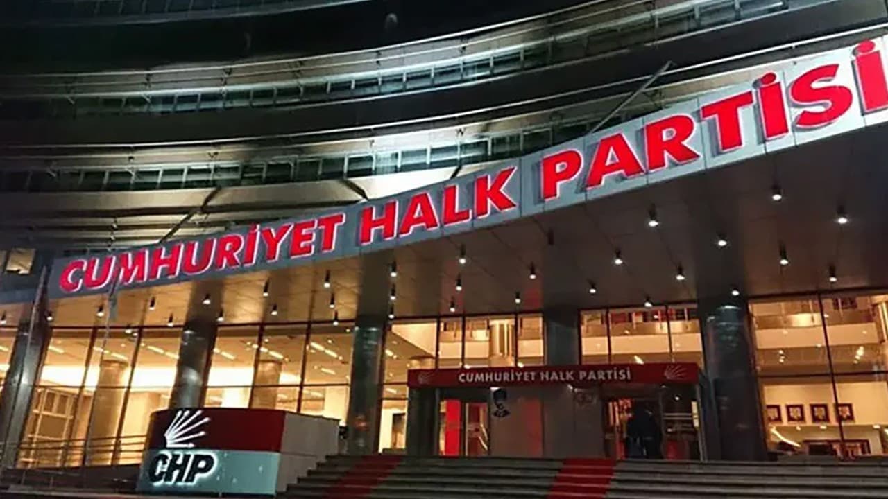 CHP'li 111 milletvekili 12 Temmuz'da olağanüstü kurultay çağrısı yaptı