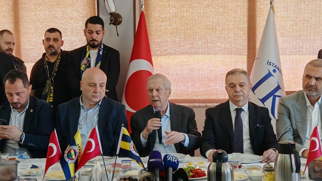 Aziz Yıldırım: Fenerbahçe'nin sorunlarını çözmek için adayım