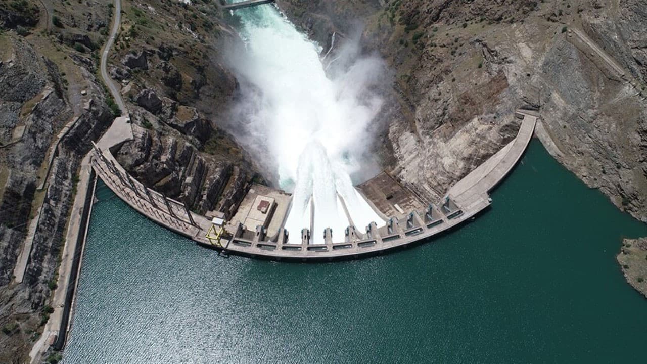 Nisan ayında Türkiye'de hidrolik santrallerden elektrik üretimi rekor kırdı