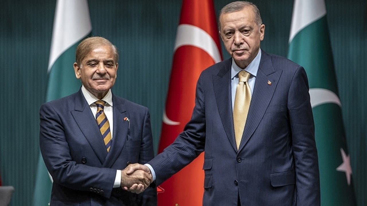 Cumhurbaşkanı Erdoğan, Pakistan Başbakanı Şerif ile telefonla görüştü