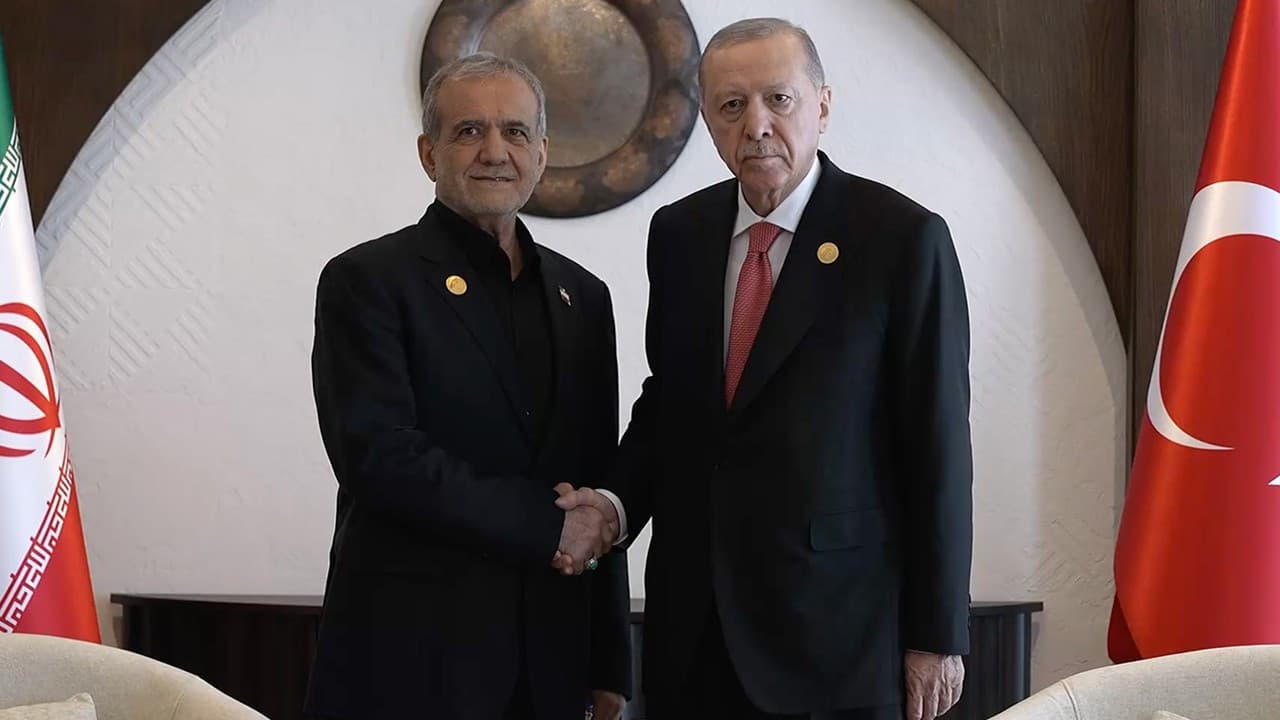 Cumhurbaşkanı Erdoğan, İran Cumhurbaşkanı Pezeşkiyan ile görüştü