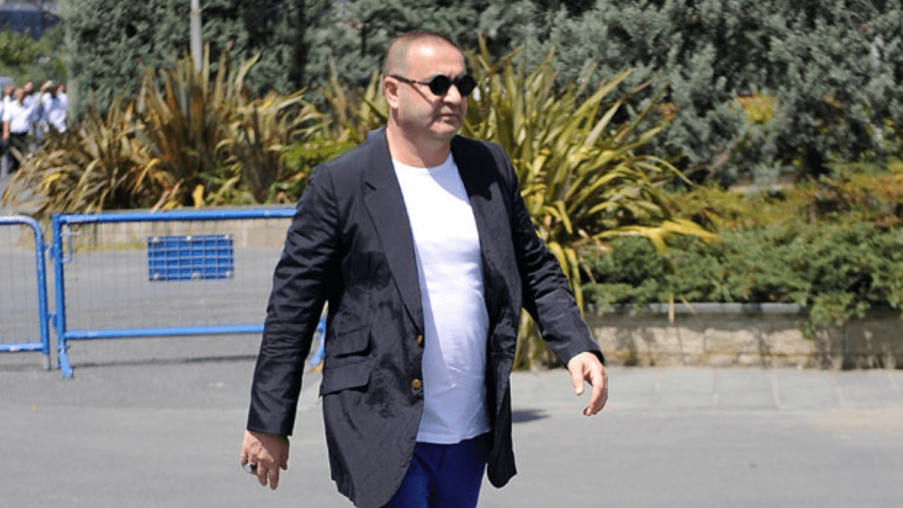 Şafak Sezer'in sağlık durumu hakkında iddialar gündemde.