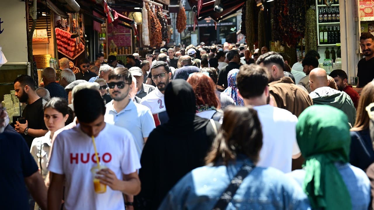 Kurban Bayramı öncesi hazır giyimde alışveriş artışı yaşanıyor