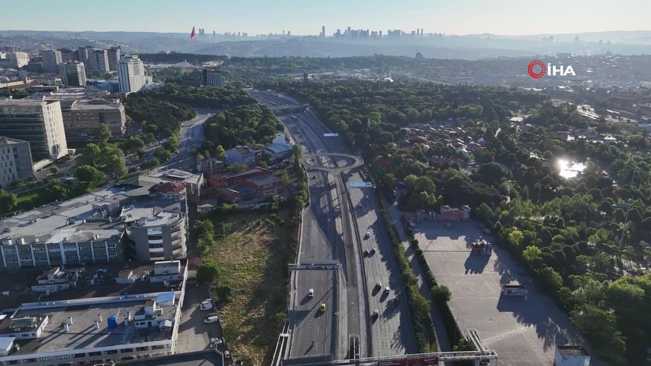 İstanbul'da Kurban Bayramı'nın ilk günü yollar boş kaldı