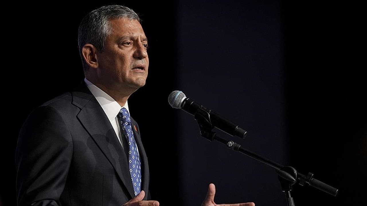 Özgür Özel, lüks araçların partinin parasıyla alındığını açıkladı
