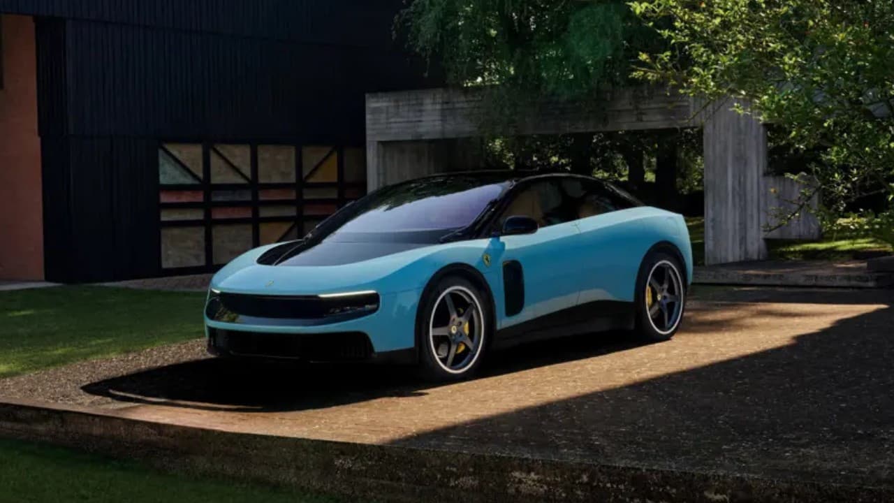 Ferrari'nin elektrikli aracı Luce, hisseleri düşürdü