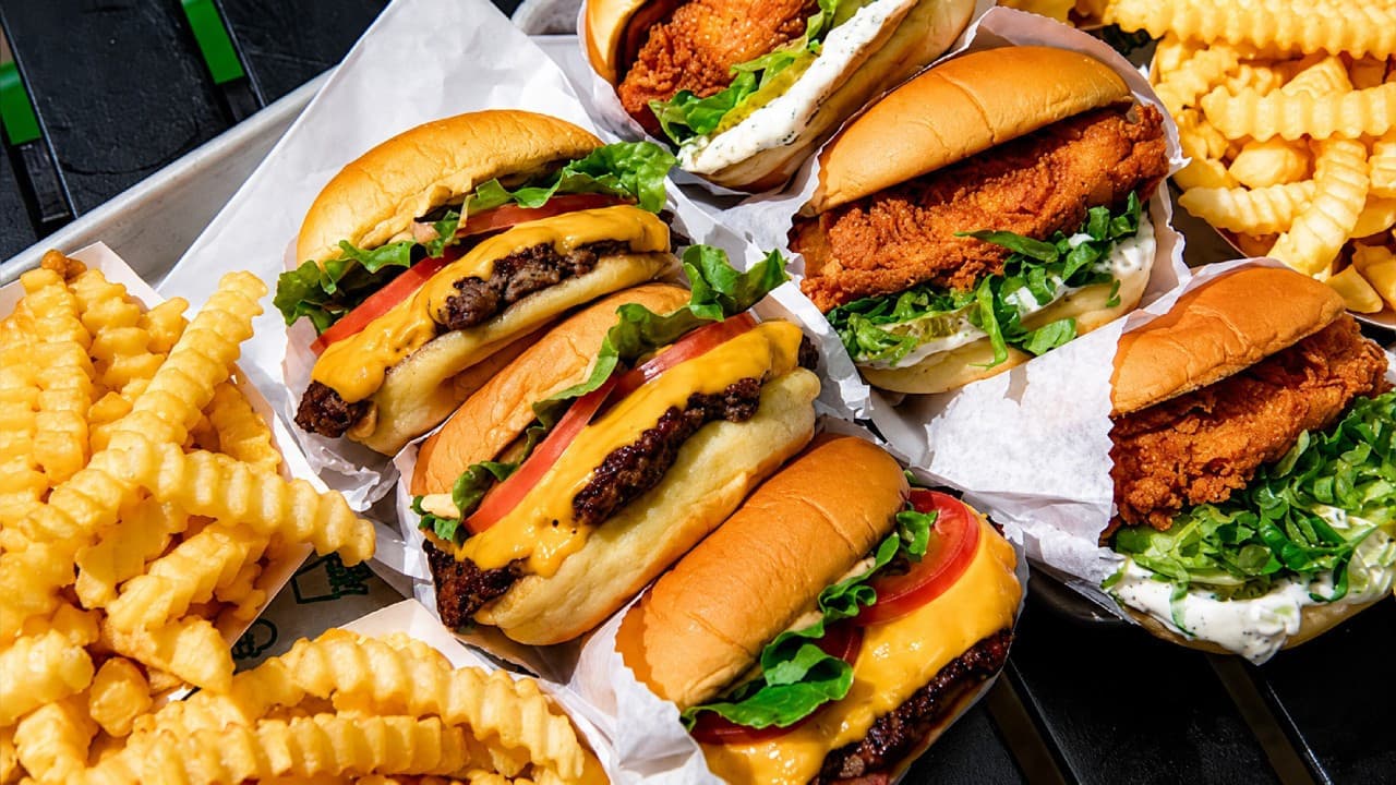 Shake Shack kurucusu Danny Meyer, hisse düşüşünü fırsat bilerek 2 milyon dolarlık alım yaptı