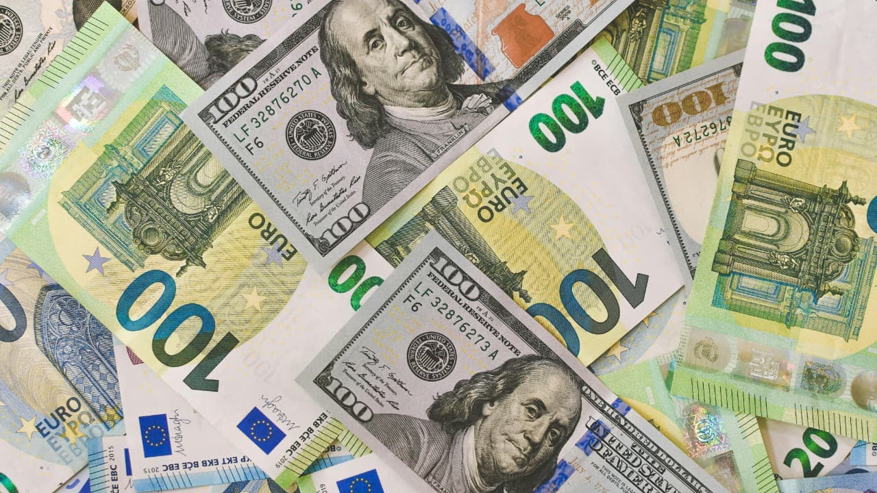 Dolar, nisan ayındaki zirvesine yaklaşıyor
