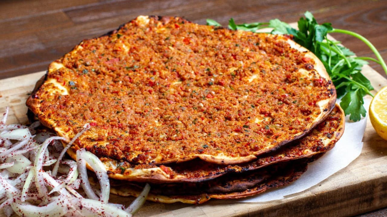 Fethiye'de 450 TL'lik lahmacun satışı sonrası denetim başlatıldı