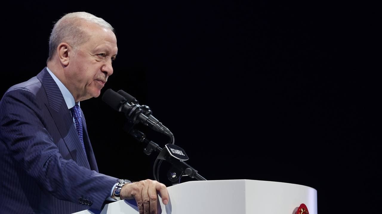 Cumhurbaşkanı Erdoğan, İstanbul'un fethine karşı eleştirilere yanıt verdi