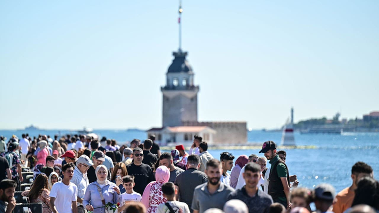 İstanbullular bayramın son gününde sahillere akın etti