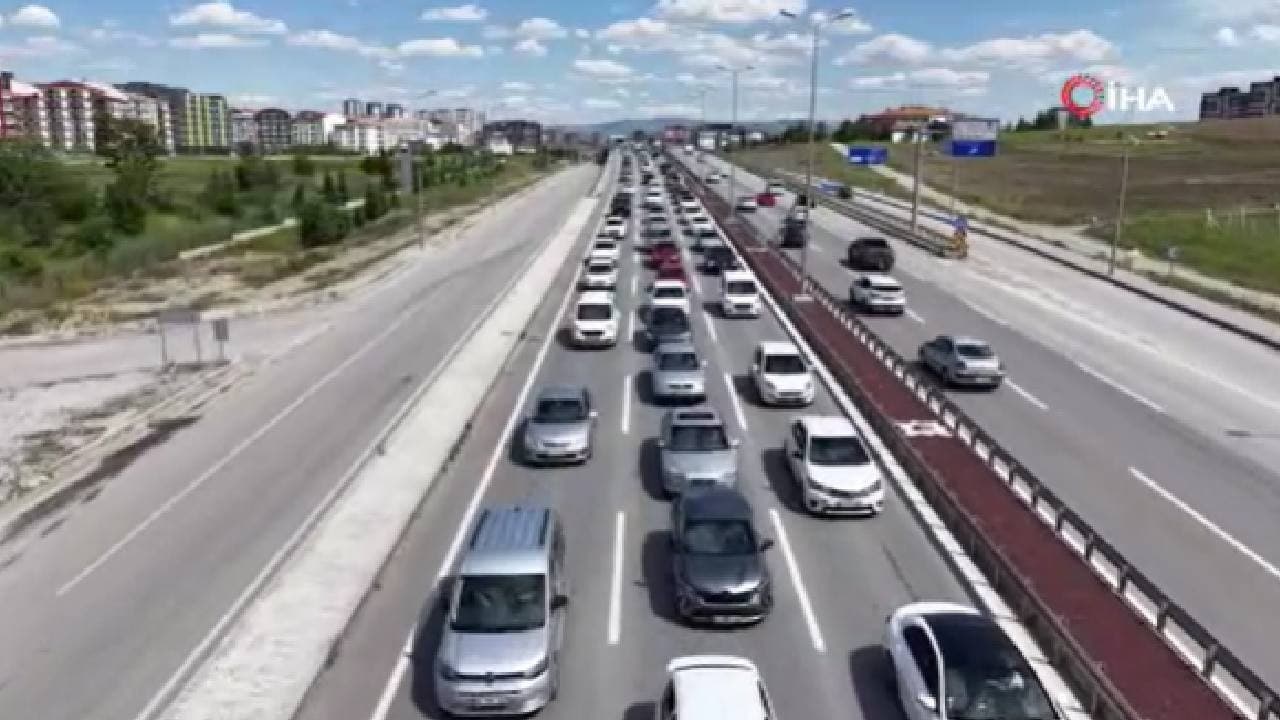 Kırıkkale'de Kurban Bayramı dönüş trafiği yoğunlaştı