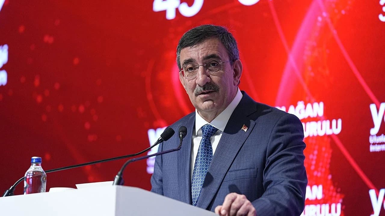 Cevdet Yılmaz: Ekonomi küresel risklere rağmen dayanıklılığını koruyor