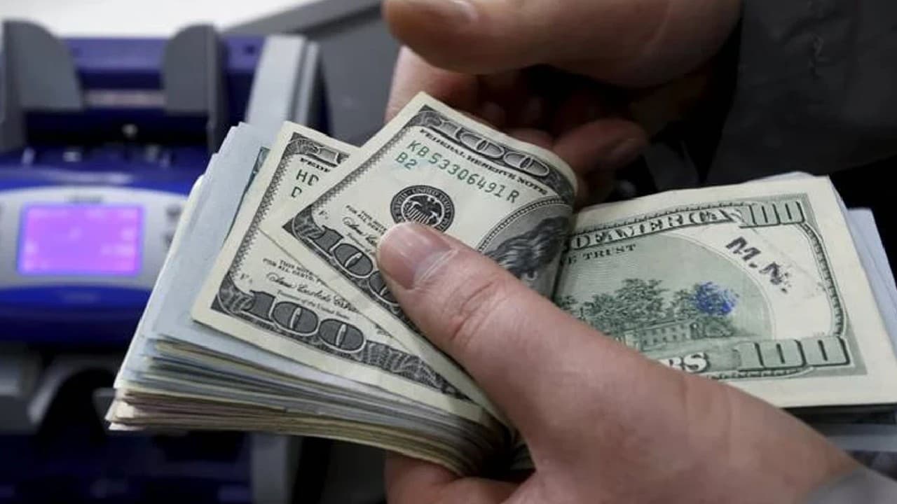 Sahte 20 bin doları bozdurmak isteyen şüpheli yakalandı