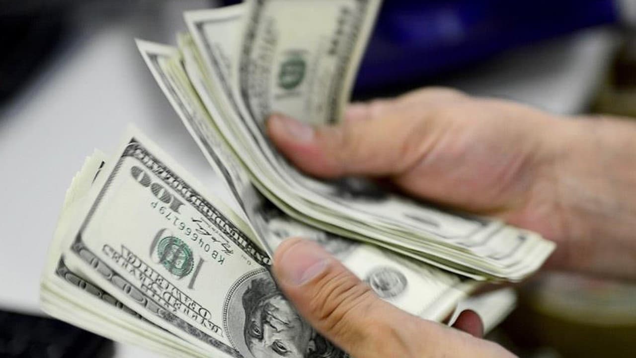 Hazine 1,39 milyar dolarlık DİBS ve kira sertifikası ihraç etti