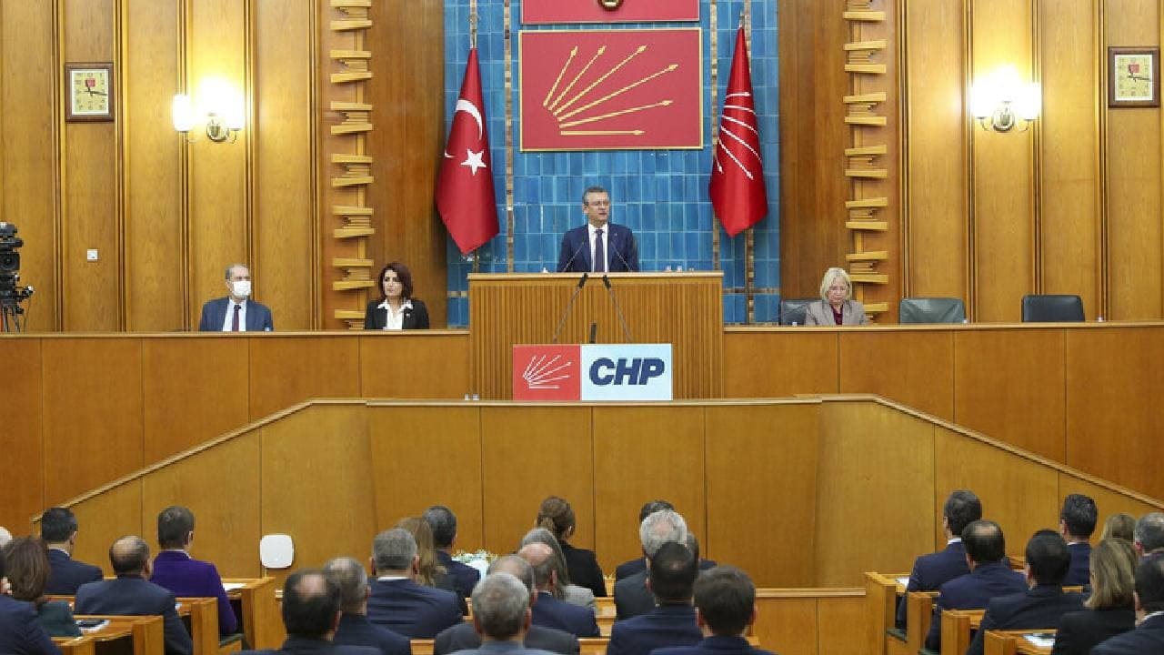 CHP grup toplantısına ziyaretçi alınmayacak