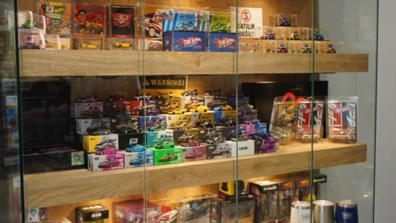 6 bin model araç koleksiyonu kurdu, en değerli parçası 1500 sterlin