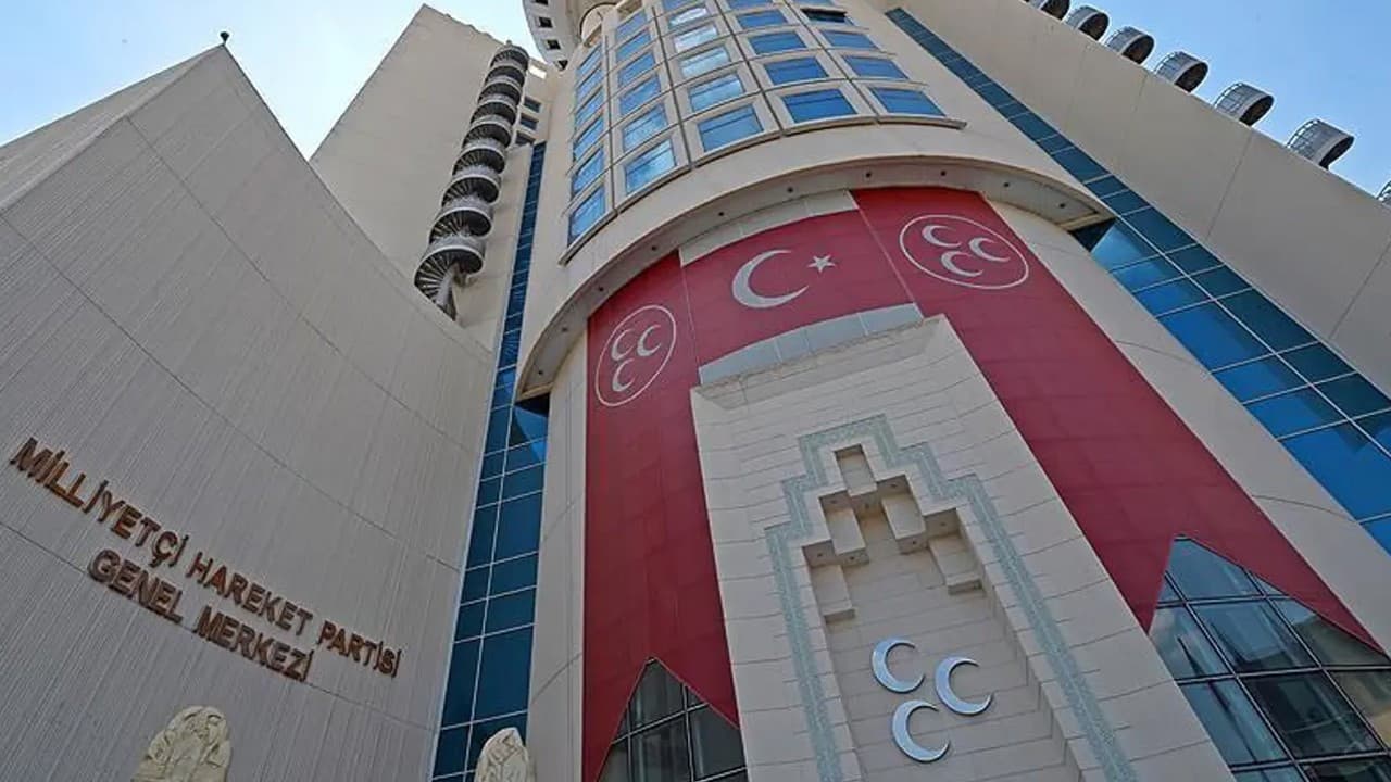 MHP'nin Manisa İl Teşkilatı kapatıldı
