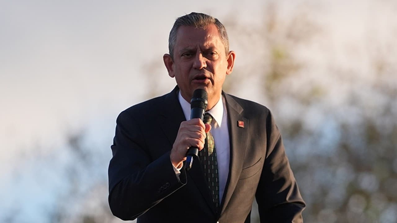 Özgür Özel: CHP'deki tartışmalar darbe girişimi gibi