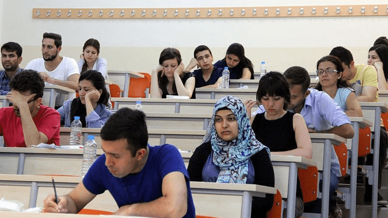 AÖF yaz okulu kayıtları ne zaman başlayacak?