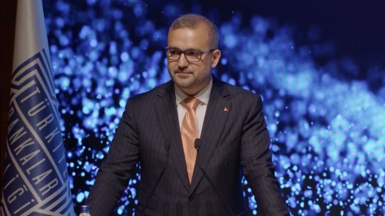 Karahan: Dezenflasyon için sıkı para politikası devam edecek