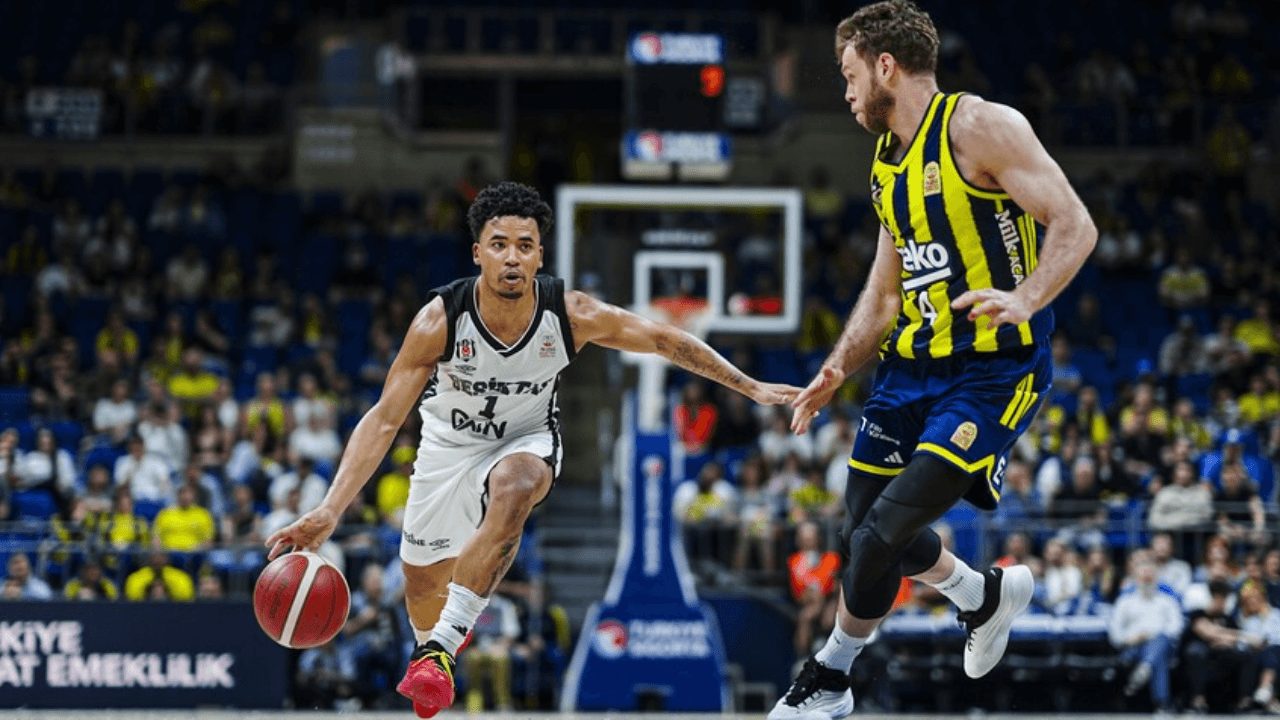 Fenerbahçe Beko ile Beşiktaş, Türkiye Sigorta Basketbol Süper Ligi Playoff Finali'nde karşılaşacak.
