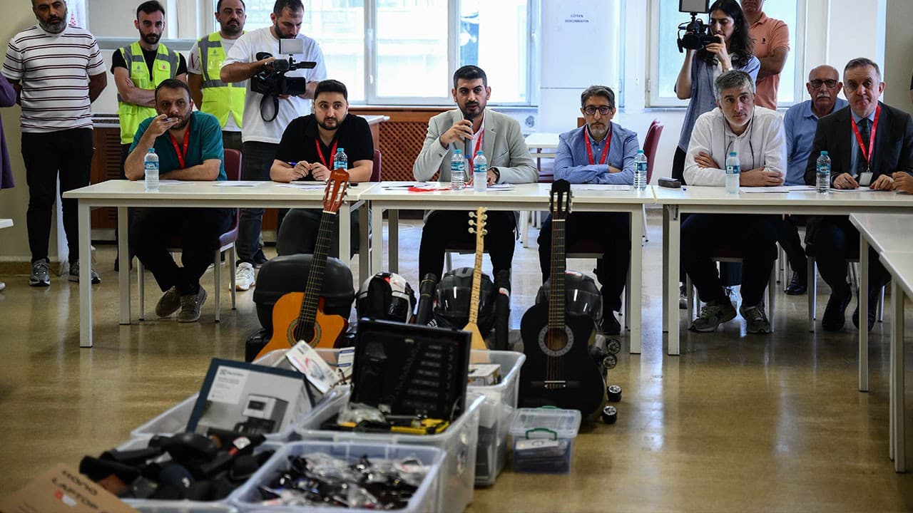 İETT'de unutulan eşyalar açık artırmada satıldı