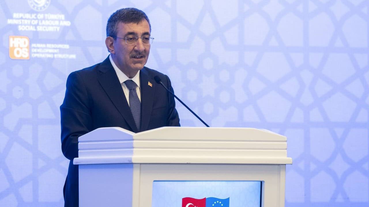 Cevdet Yılmaz: Gümrük Birliği ve vize kolaylığı önemli