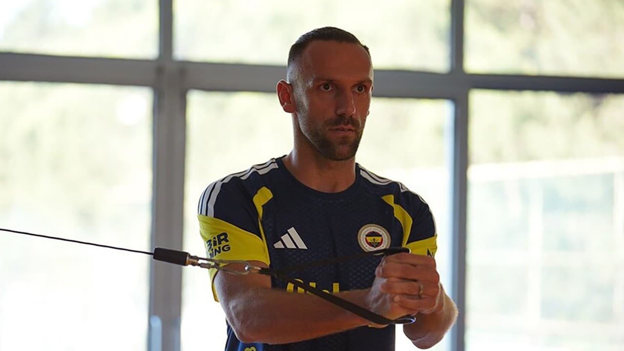 Fenerbahçe'nin yeni transferi Vedat Muric, bireysel antrenmanlara başladı
