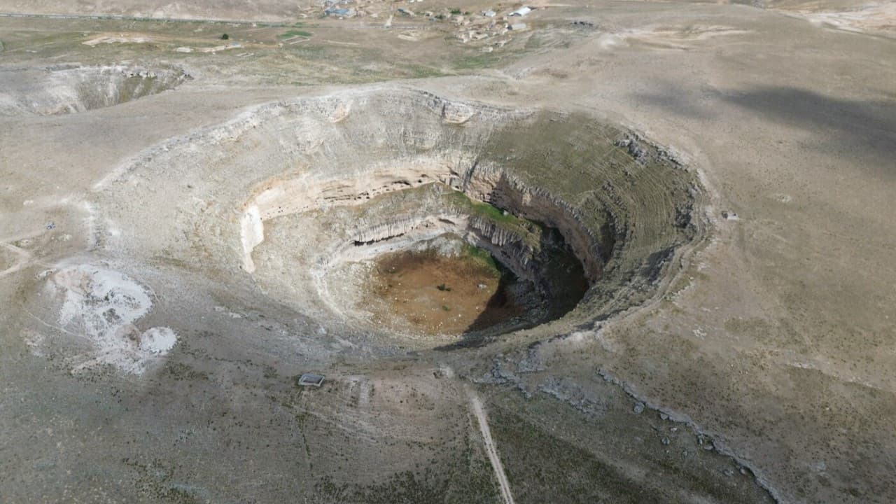 Çıralı Obruk Gölü, Yağışlara Rağmen Su Tutmadı