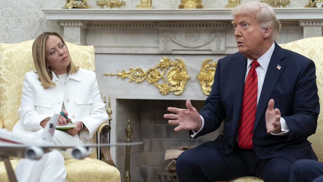 Trump, Meloni'yi NATO savunmasında eleştirdi