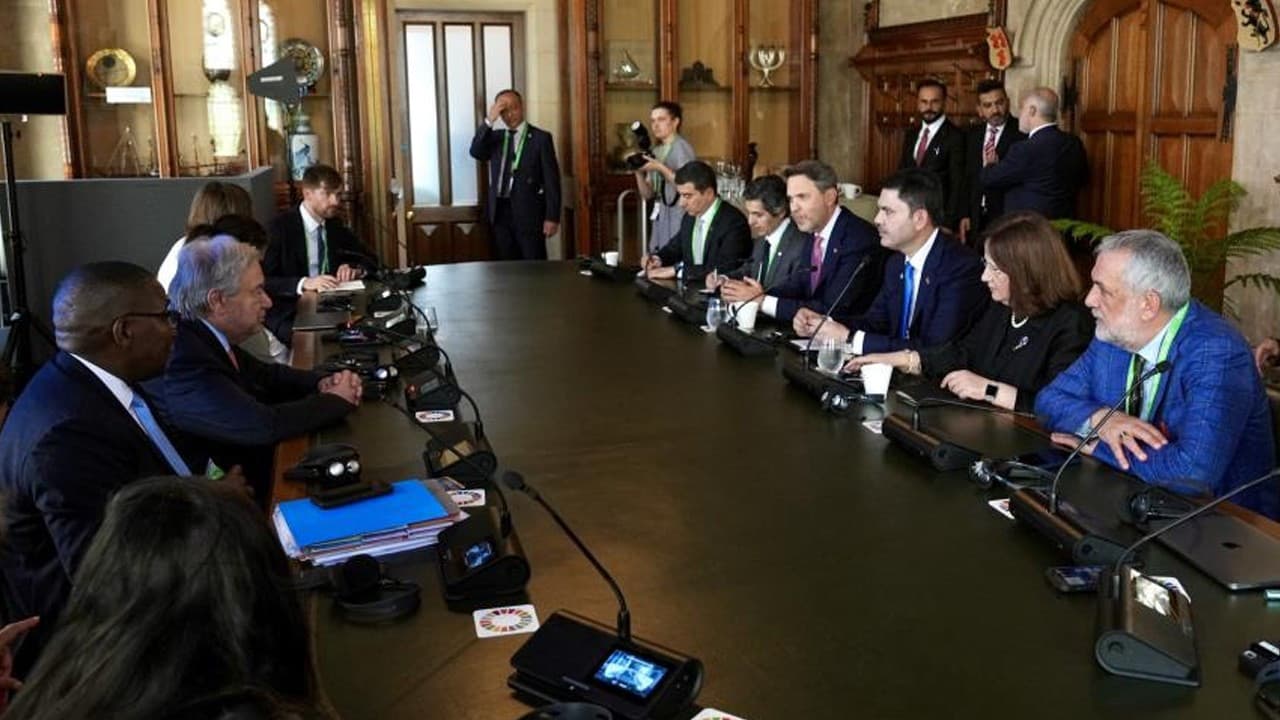 Bakan Kurum ve Bayraktar, Guterres ile Londra'da buluştu