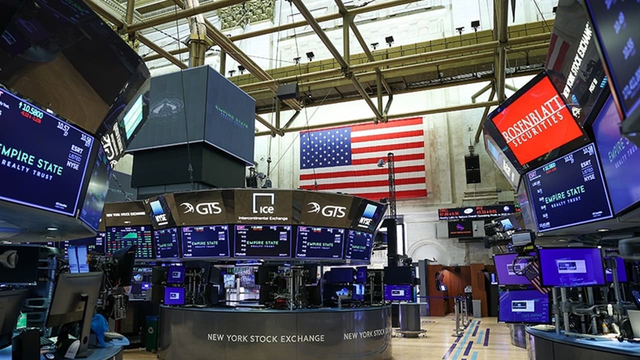 New York borsası açılışta yatay seyretti