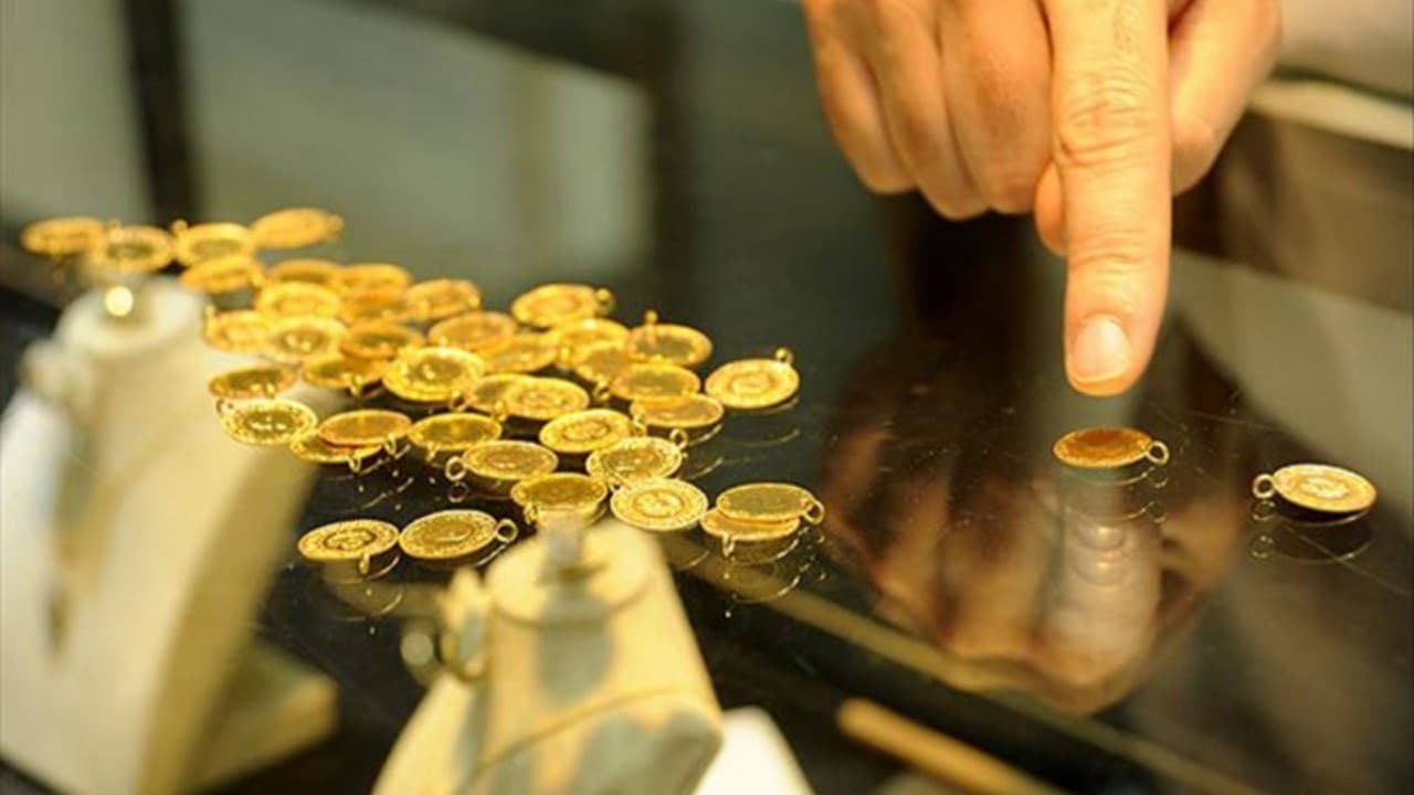 Altın fiyatları güçlü dolar nedeniyle kritik destek seviyelerini aştı