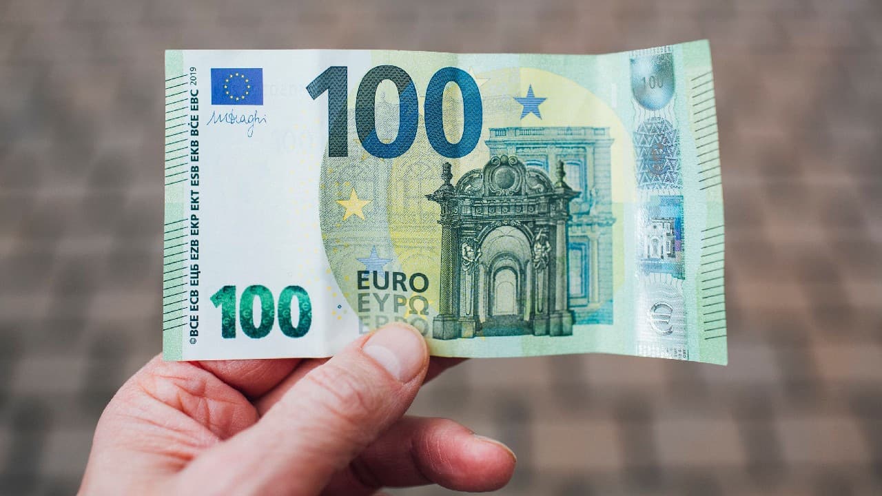 Macaristan, ulusal para birimini bırakıp euro'ya geçiş tarihini açıkladı