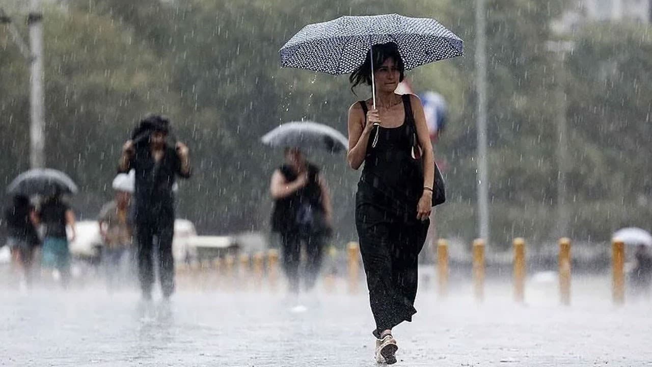 İstanbul'da sıcaklık 8 derece düşecek, yağışlı hava geliyor