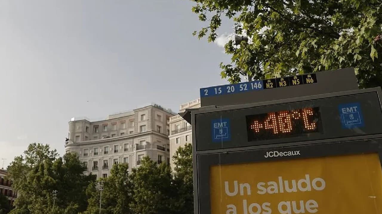 Fransa'da 72 ilde aşırı sıcak nedeniyle turuncu alarm verildi