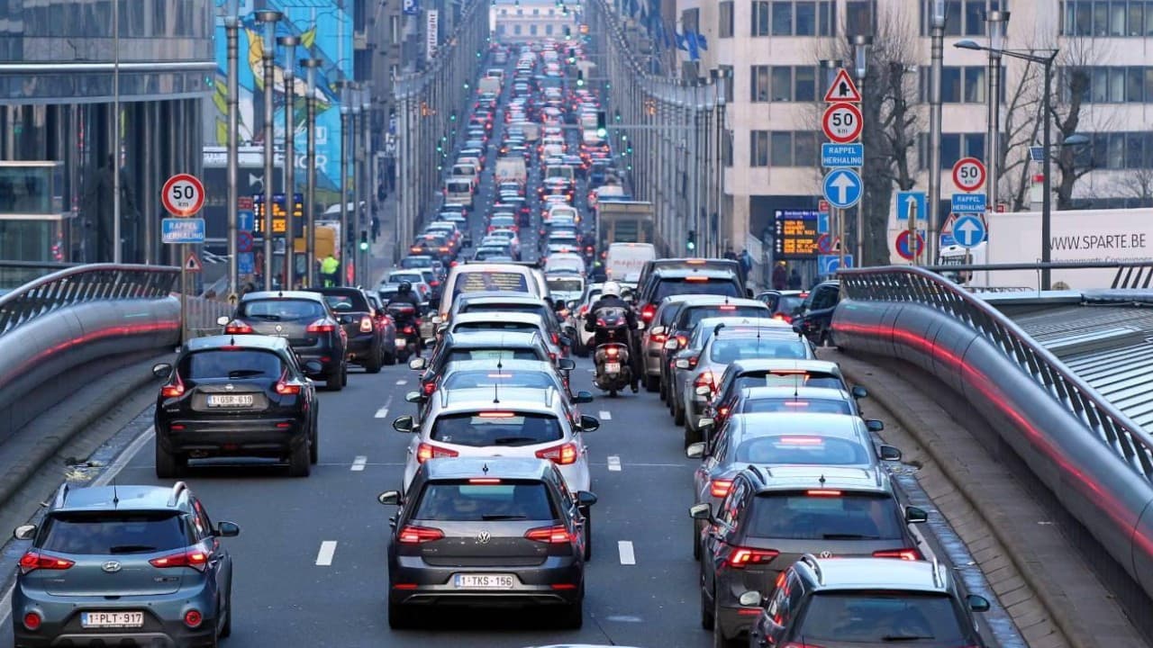 Belçika, 2027'de karayollarında ücretli yol sistemine geçiyor
