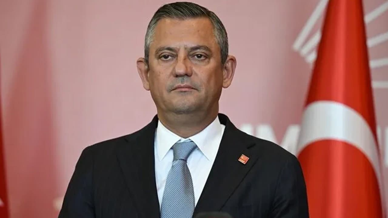 CHP Grup Başkanı Özgür Özel, Adana'da yeni yollar açacaklarını duyurdu