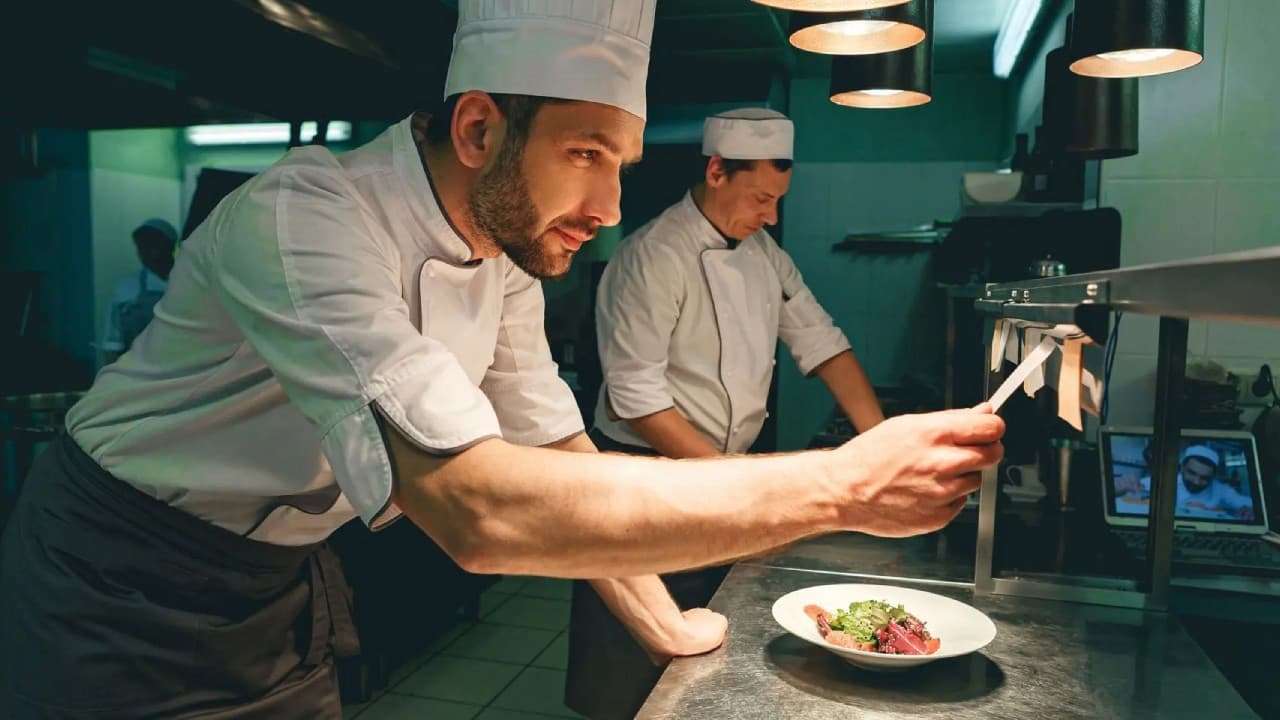 Zenginlerin ev personeli maaşları rekor seviyeye ulaştı